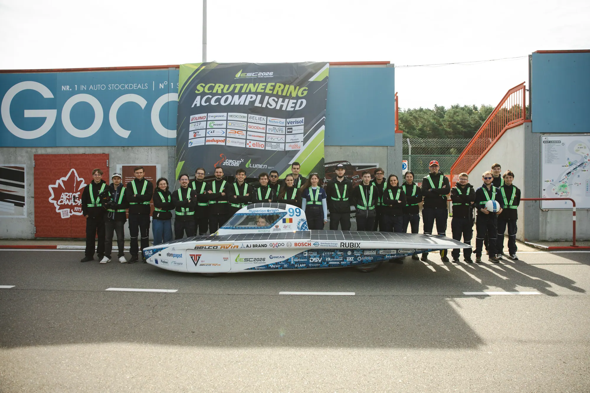Echipa Solis alături de Hyperion Origin, sub bannerul „Scrutineering accomplished” de la Zolder, în 2026