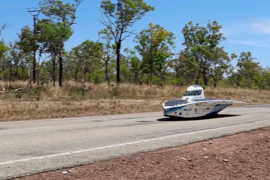 Hyperion pe autostrada din Australia, 2025.